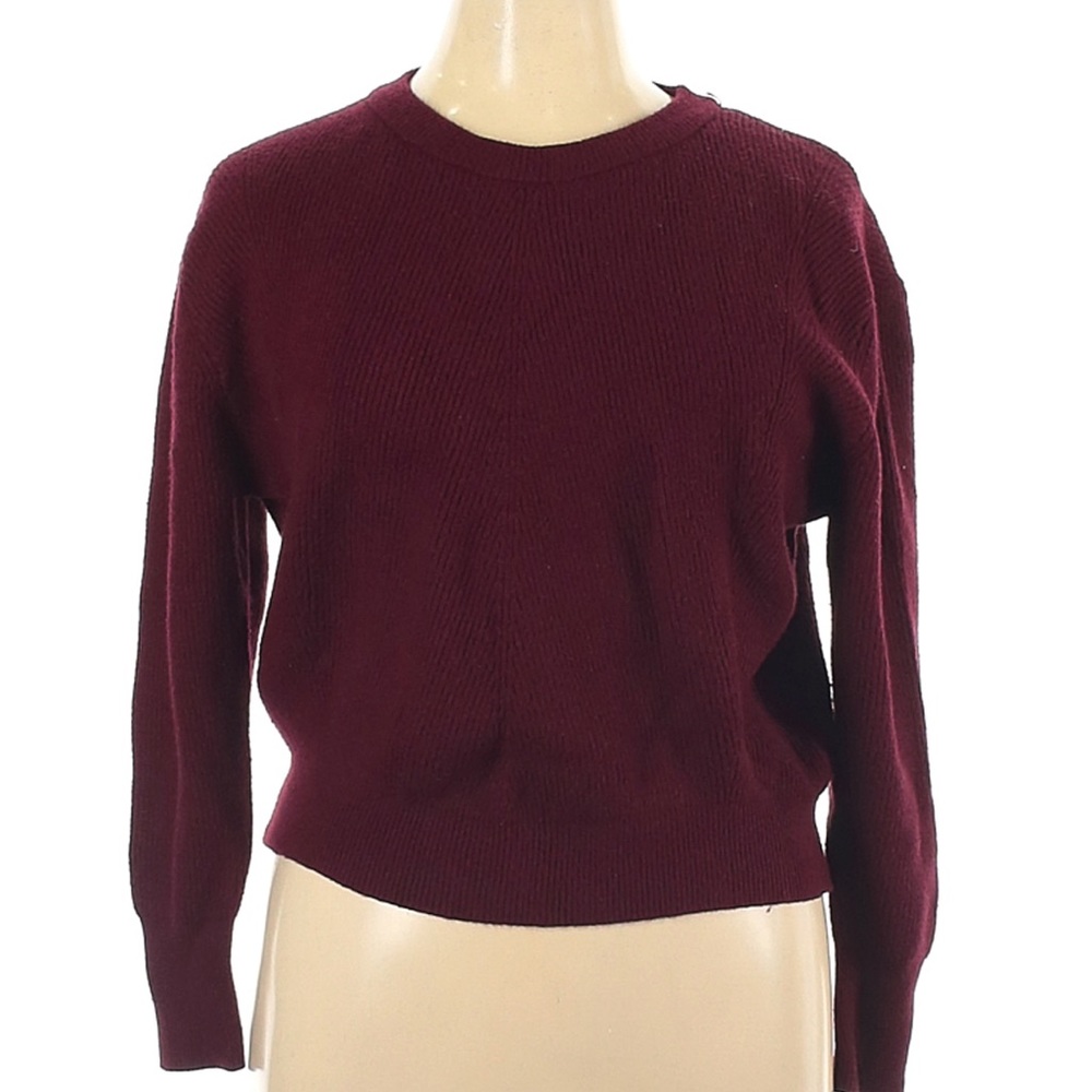 Maroon sweater